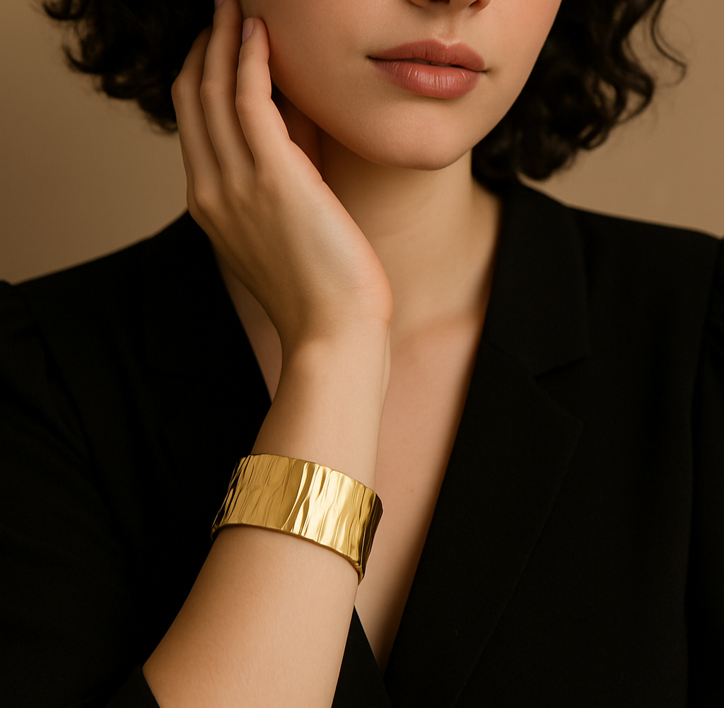 Gleya Textured Luxe Cuff