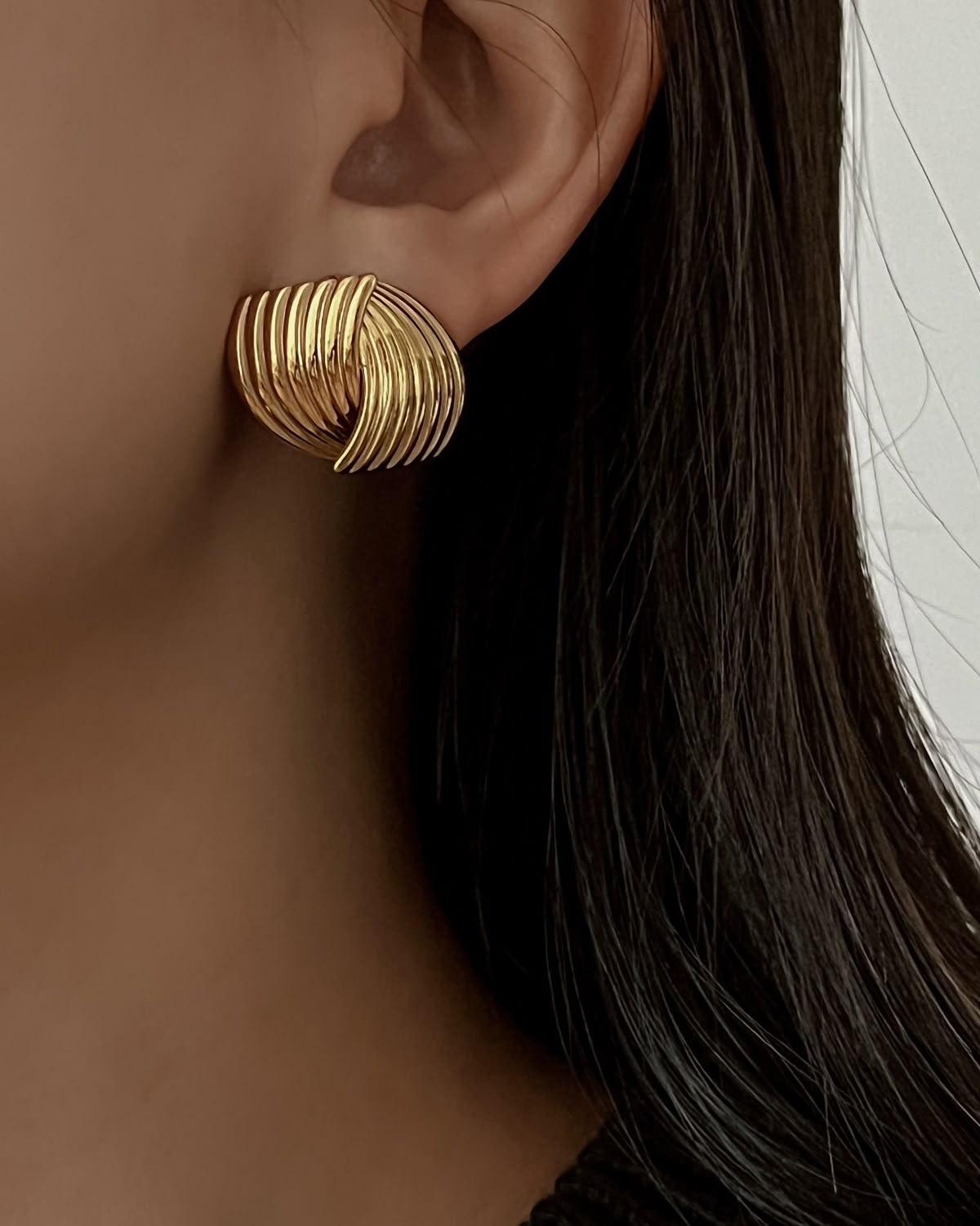 β¨ Gleya Signature Twist Studs β¨