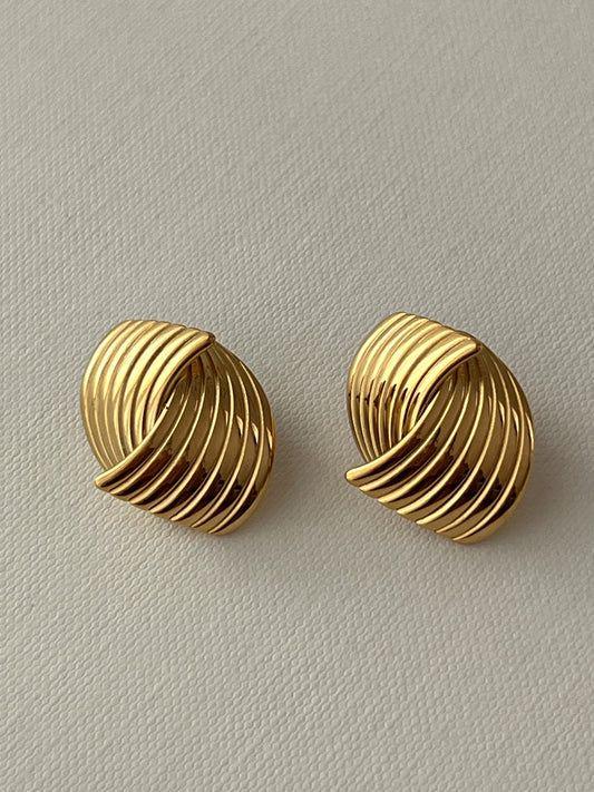 ✨ Gleya Signature Twist Studs ✨