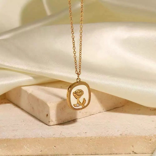 🌷 Golden Bloom Pendant 🌷