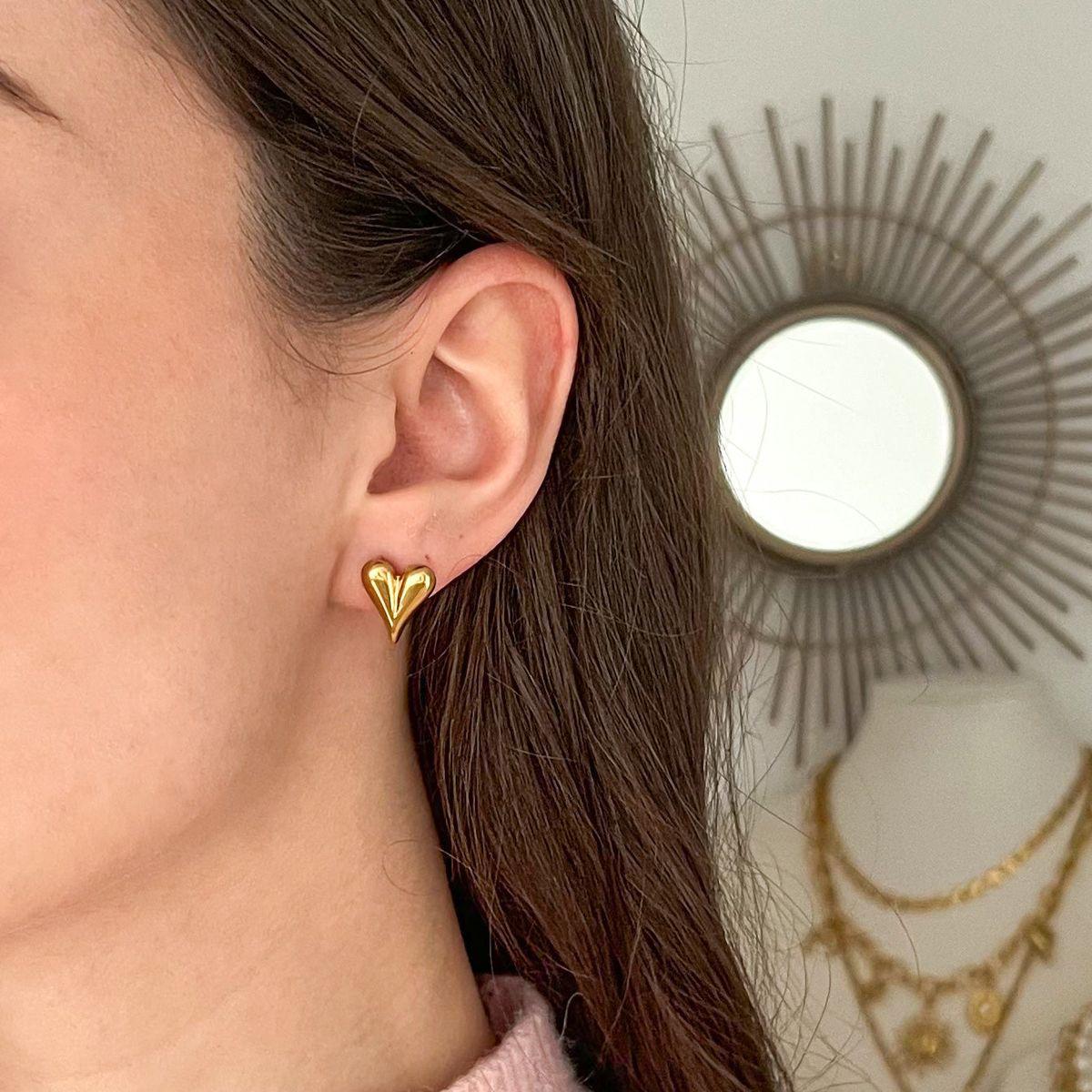 Golden Tilt Heart Studs 💫💘