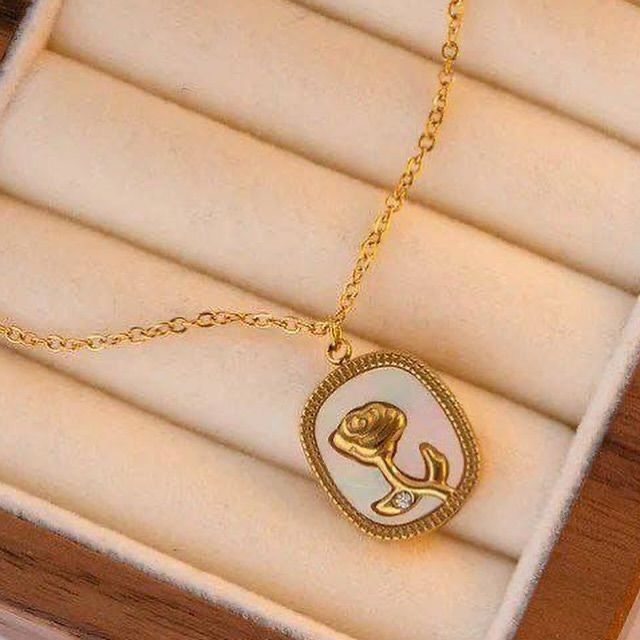 🌷 Golden Bloom Pendant 🌷